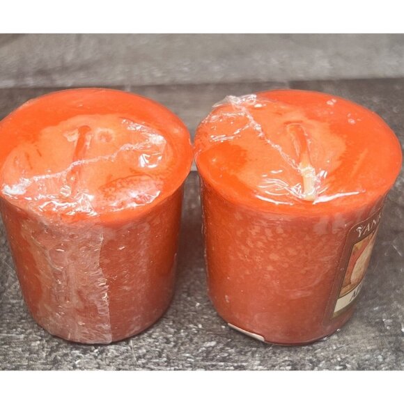2 Yankee Candle VOTIVE CANDLES (1 PAIR) APPLE SPICE - Brand New  Sealed- HTF - Picture 4 of 4